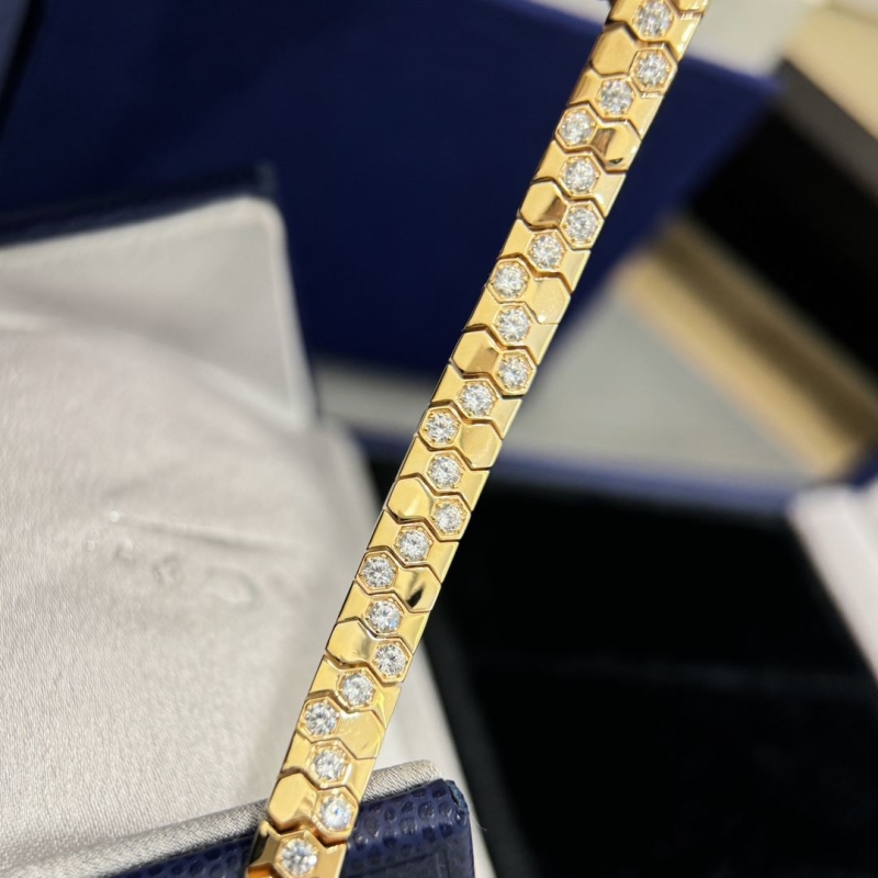CHAUMET